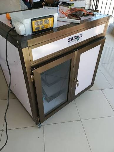 Fabrication d'incubateurs automatiques 220v